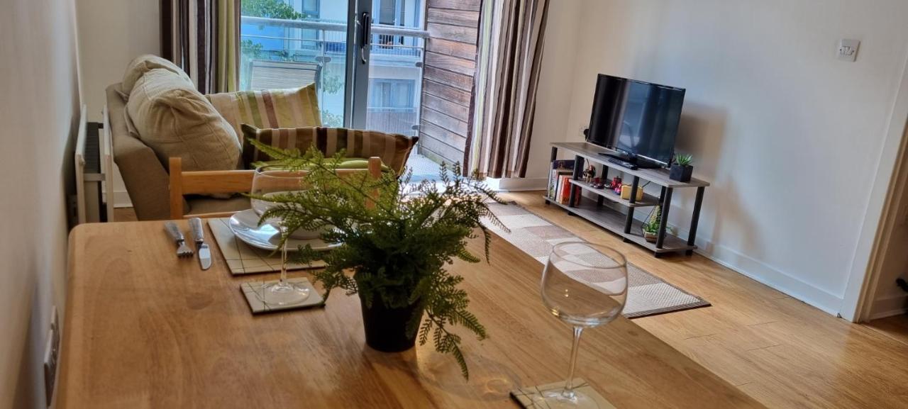 360 Serviced Accommodations - Colchester Marine Quay - 1 Double Bedroom Apartment エクステリア 写真
